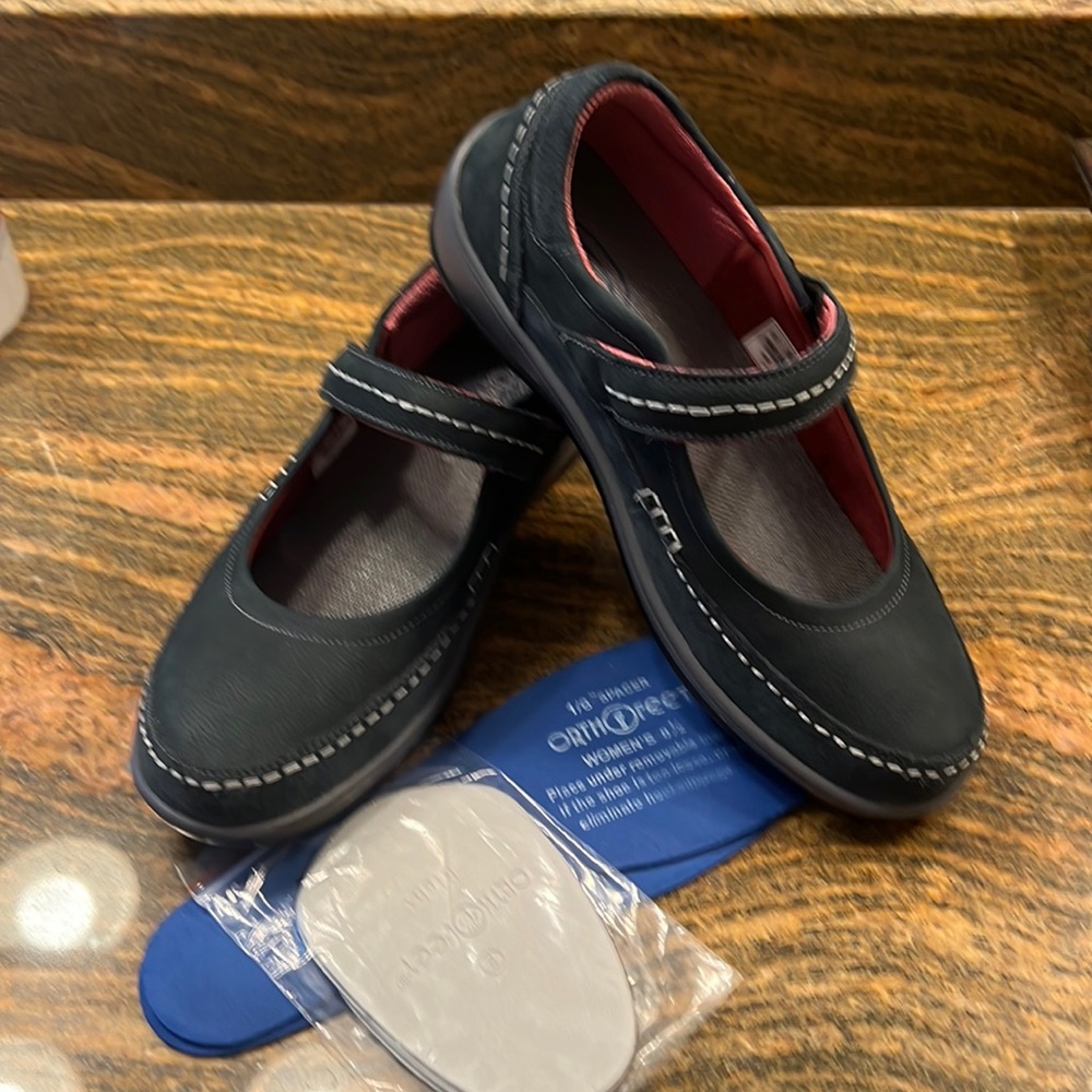ladies 8.5 ortho feet Mary Jane shoe